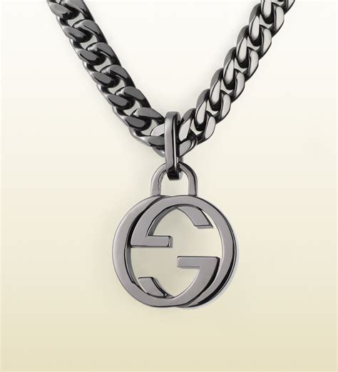 Gucci interlocking g pendant necklace